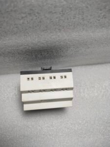 MOELLER 618-DC-RE Control Relay Module EASY-LINK In 12 X DC Out 6 X RELAIS/8A – IMG20250416103851