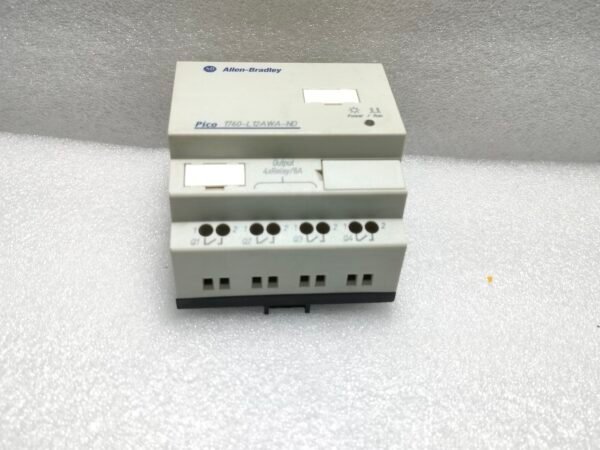 Crouzet Millenium 3 CB12 Programmable Logic Controller 88 970 021 8A 24Vdc 2,7W